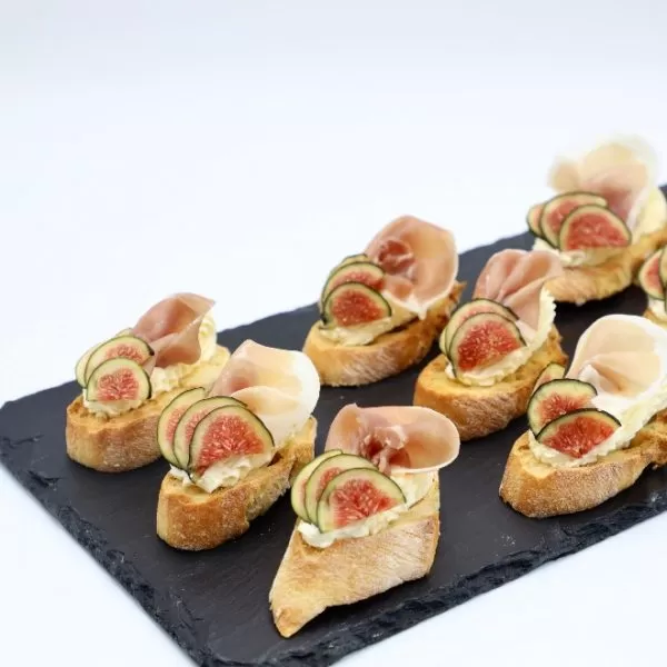 CROSTINI PROSCIUTTO FIG AND GOAT CHEESE